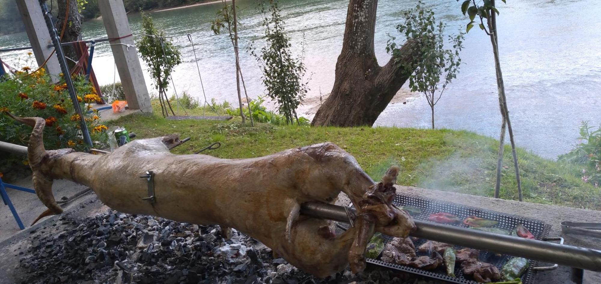 Vikendica Pored Drine Foca Handici Værelse billede